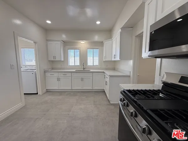 $2,500 | 1462 West 36th Street, Unit 1462 1/2, Los Angeles, CA 90018