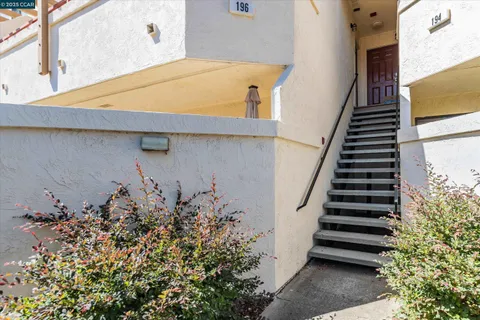 a view of entryway and hall