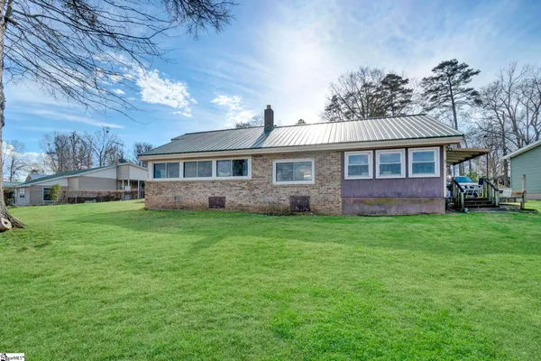 $324,900 | 1020 Flymm Smith Road, Waterloo, SC 29384