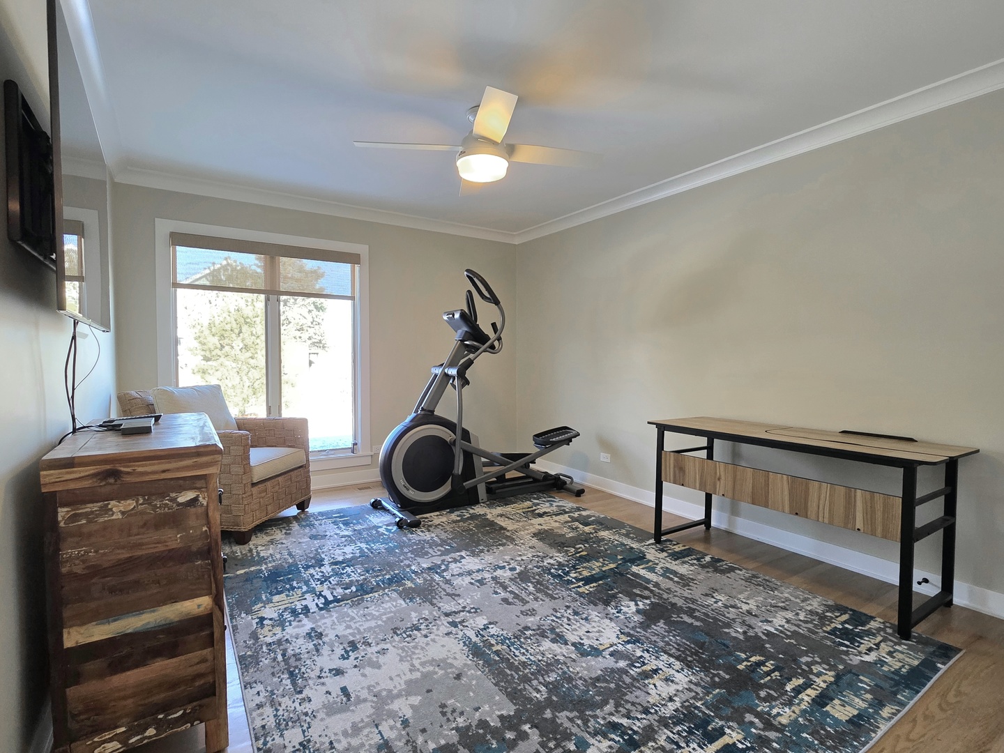 22545 South Spencer Road New Lenox, IL 60451 - Photo 19 of 47 a room with furniture and a window