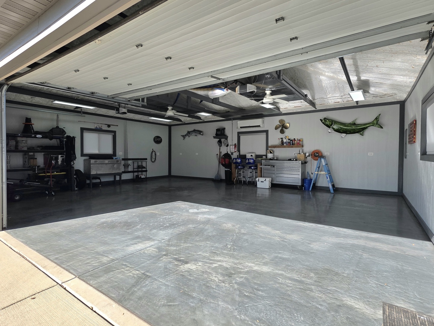 22545 South Spencer Road New Lenox, IL 60451 - Photo 39 of 47 a view of a studio with wooden floor