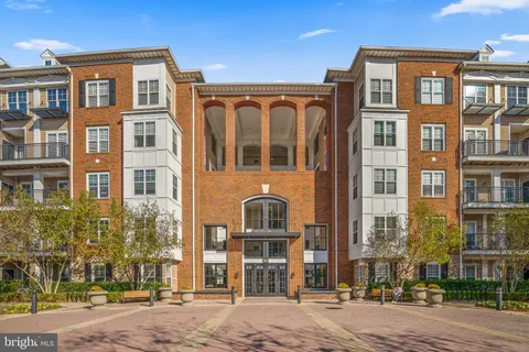 $337,900 | 501 Hungerford Drive, Unit 134, Rockville, MD 20850