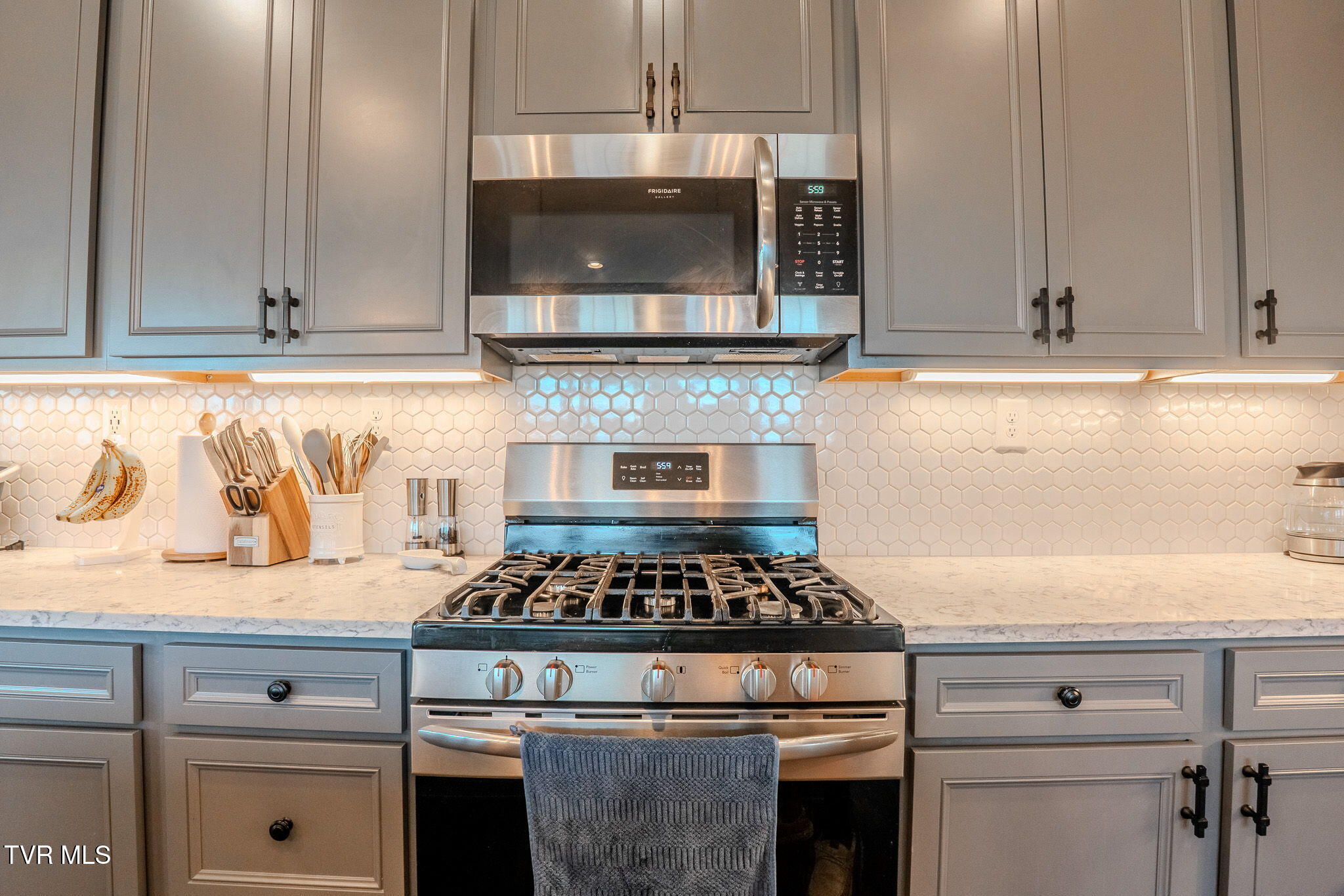 1759 Hickory Reserve Road Knoxville, TN 37932 - Photo 13 of 56 16-web-or-mls-DSC02043-HDR