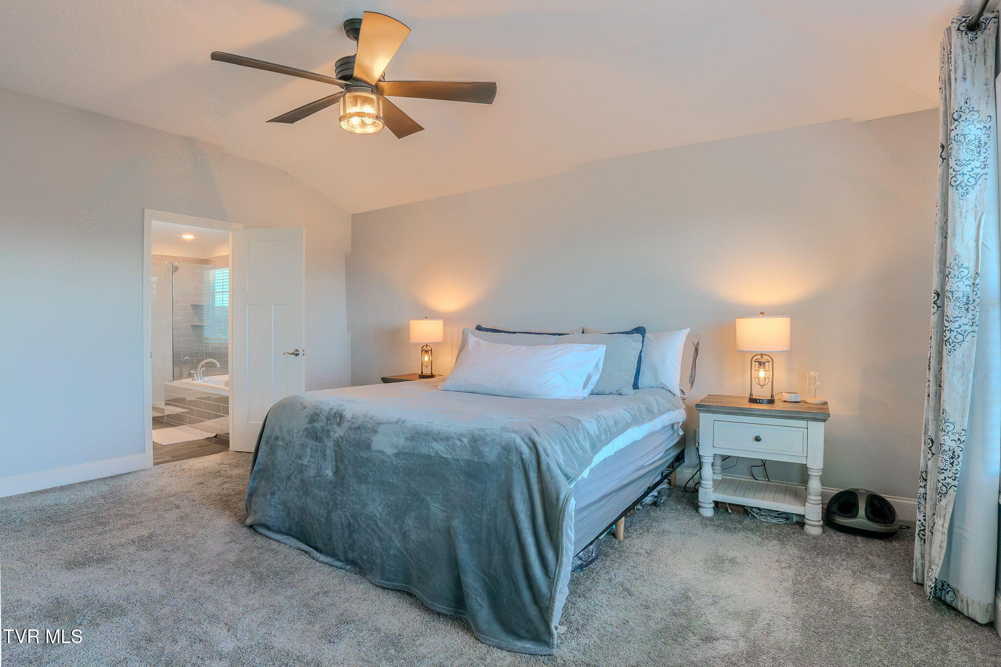 1759 Hickory Reserve Road Knoxville, TN 37932 - Photo 22 of 56 33-web-or-mls-DSC02655-HDR