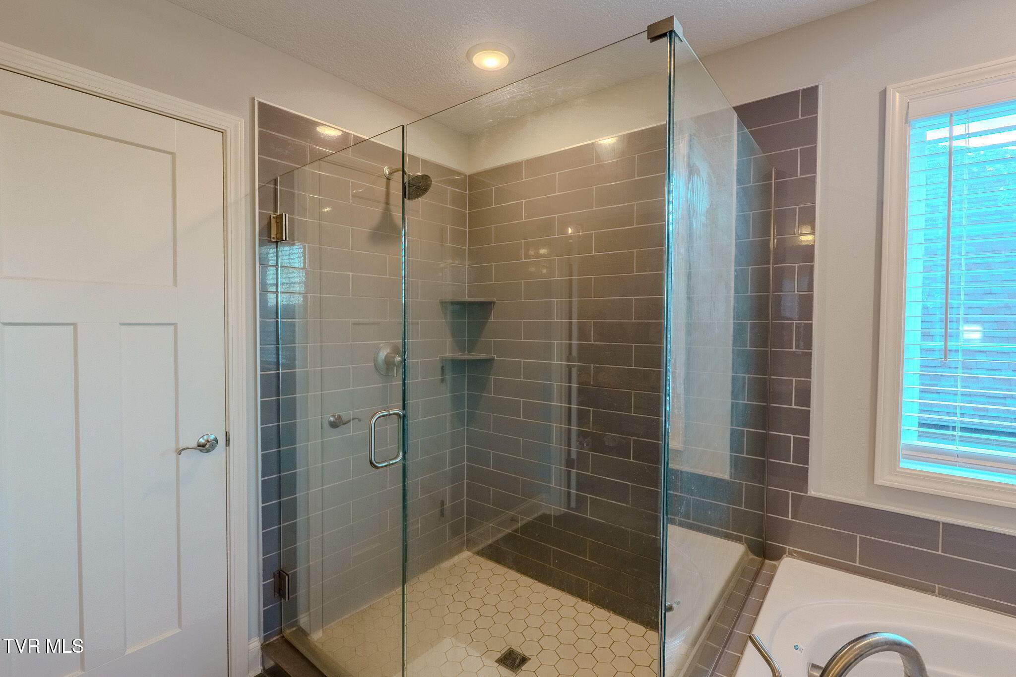 1759 Hickory Reserve Road Knoxville, TN 37932 - Photo 30 of 56 37-web-or-mls-DSC02789-HDR