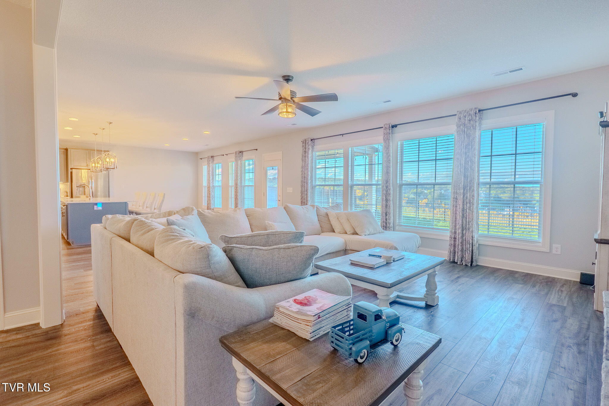 1759 Hickory Reserve Road Knoxville, TN 37932 - Photo 3 of 56 20-web-or-mls-DSC02193-HDR