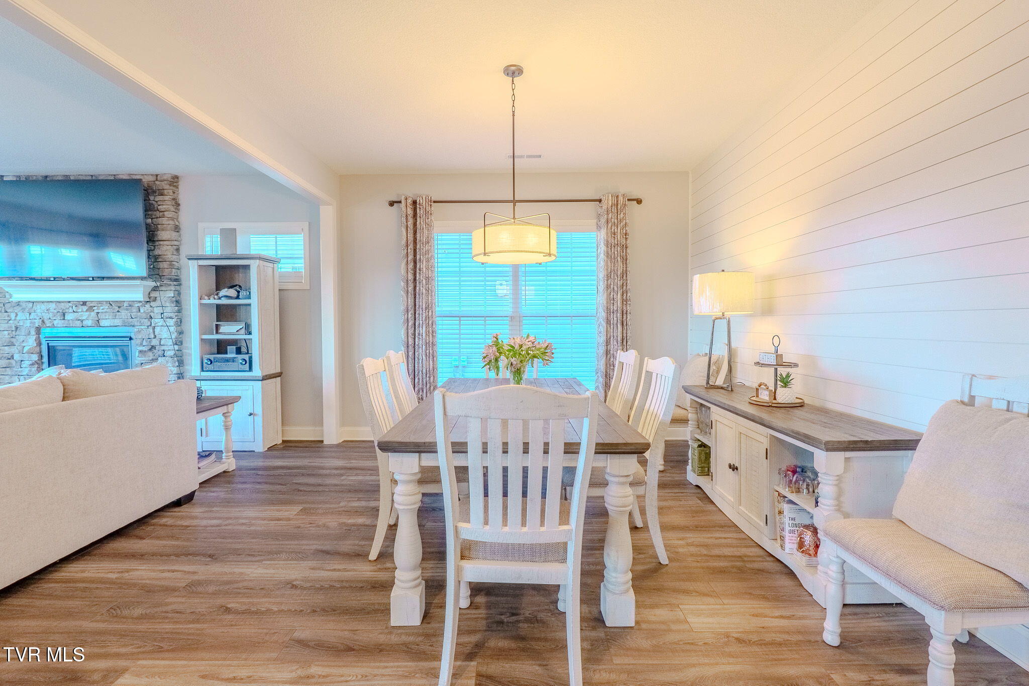 1759 Hickory Reserve Road Knoxville, TN 37932 - Photo 10 of 56 22-web-or-mls-DSC02263-HDR