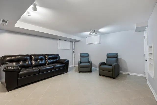 $425,000 | 15911 South Codo Drive, Homer Glen, IL 60491