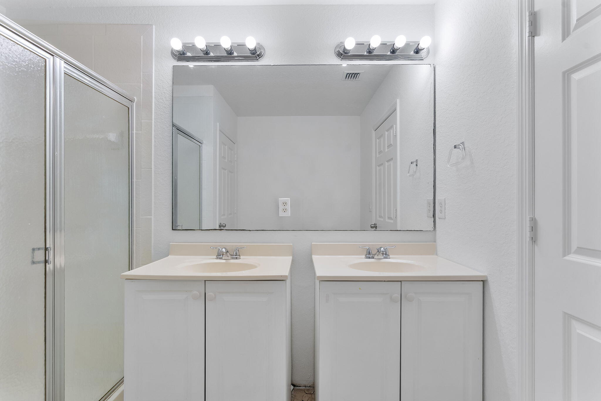 995 Abaco Lane Riviera Beach, FL 33404 - Photo 22 of 34 32-web-or-mls-DSC01511