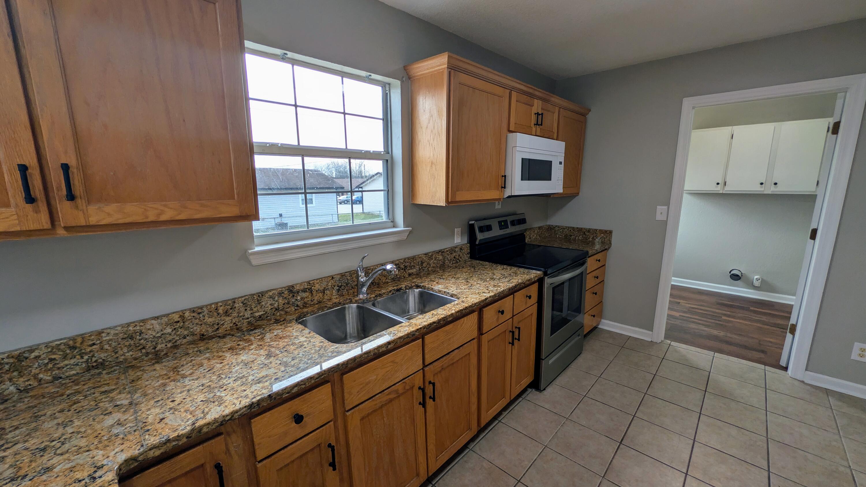 20 Ridge Street Ringgold, GA 30736 - Photo 9 of 21 PXL_20260129_204156225