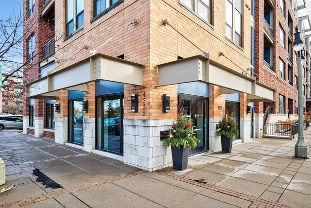 $285,000 | 4525 Park Commons Drive, Unit 217, St. Louis Park, MN 55416