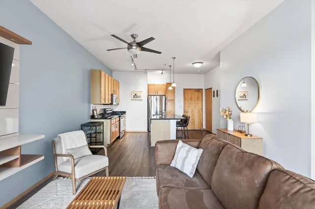 $285,000 | 4525 Park Commons Drive, Unit 217, St. Louis Park, MN 55416