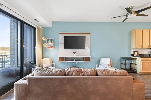 $285,000 | 4525 Park Commons Drive, Unit 217, St. Louis Park, MN 55416