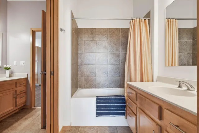 $280,000 | 4525 Park Commons Drive, Unit 217, St. Louis Park, MN 55416