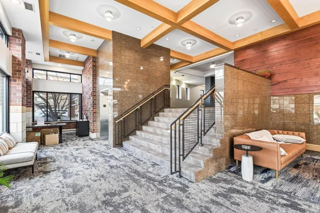 $285,000 | 4525 Park Commons Drive, Unit 217, St. Louis Park, MN 55416