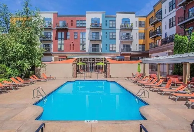 $285,000 | 4525 Park Commons Drive, Unit 217, St. Louis Park, MN 55416