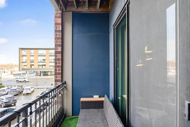 $285,000 | 4525 Park Commons Drive, Unit 217, St. Louis Park, MN 55416