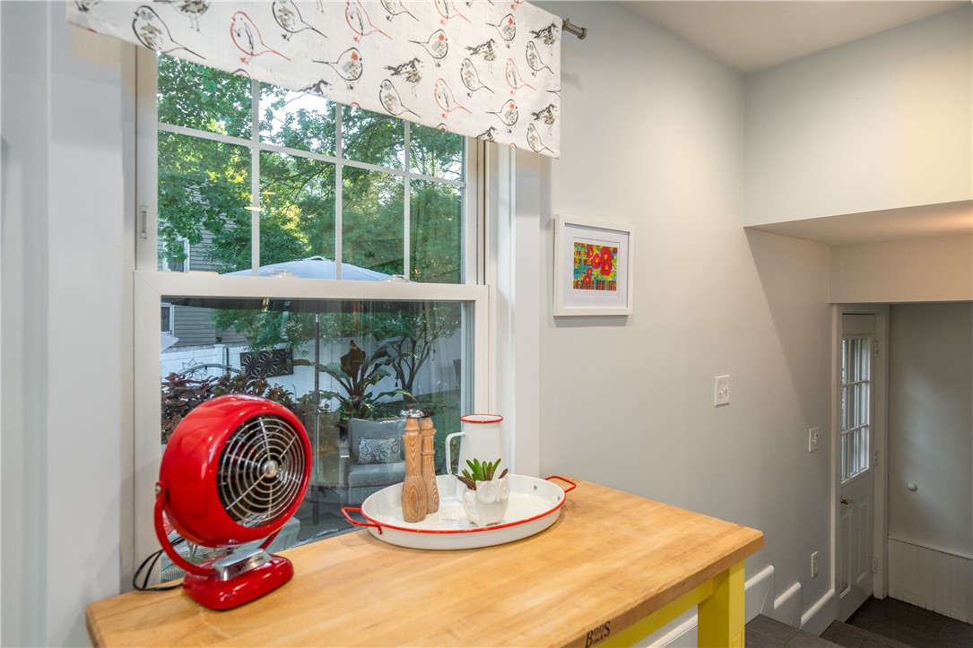 335 Rochambeau Avenue Providence, RI 02906 - Photo 17 of 44 Gallery Image 17