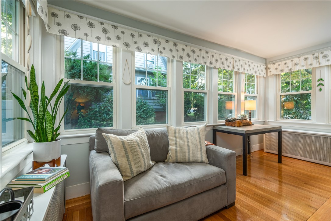 335 Rochambeau Avenue Providence, RI 02906 - Photo 8 of 44 Gallery Image 8