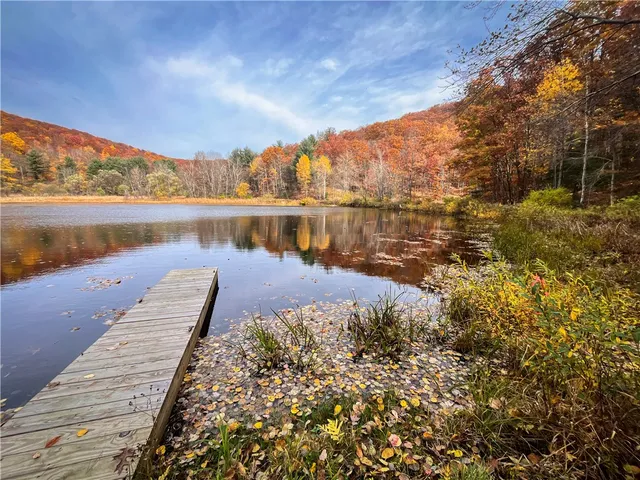 $2,999,900 | 7667 Hickory Bottom Road, Naples, NY 14512