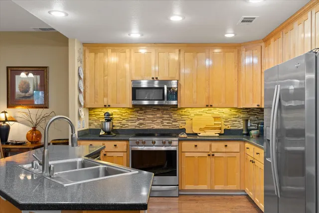 $769,000 | 8098 Blue Oak Court, Sutter, CA 95982