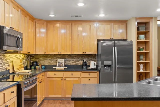 $769,000 | 8098 Blue Oak Court, Sutter, CA 95982