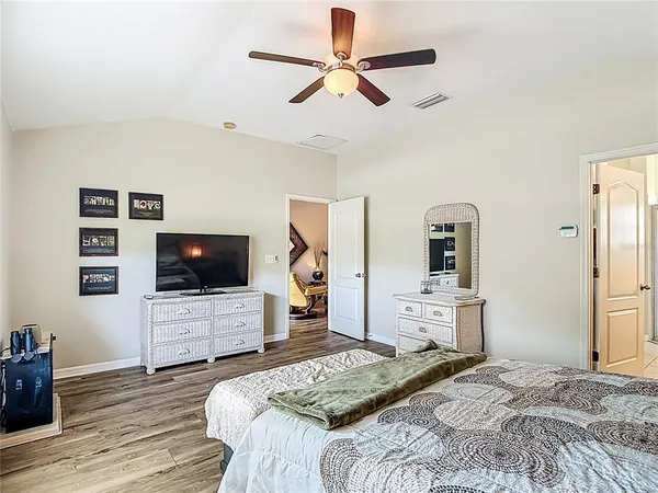 $295,000 | 31965 Stillmeadow Drive, Wesley Chapel, FL 33543