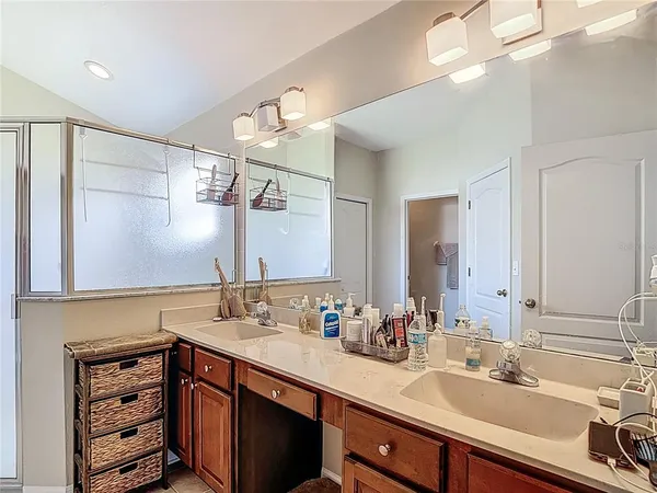 $295,000 | 31965 Stillmeadow Drive, Wesley Chapel, FL 33543
