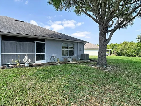 $295,000 | 31965 Stillmeadow Drive, Wesley Chapel, FL 33543