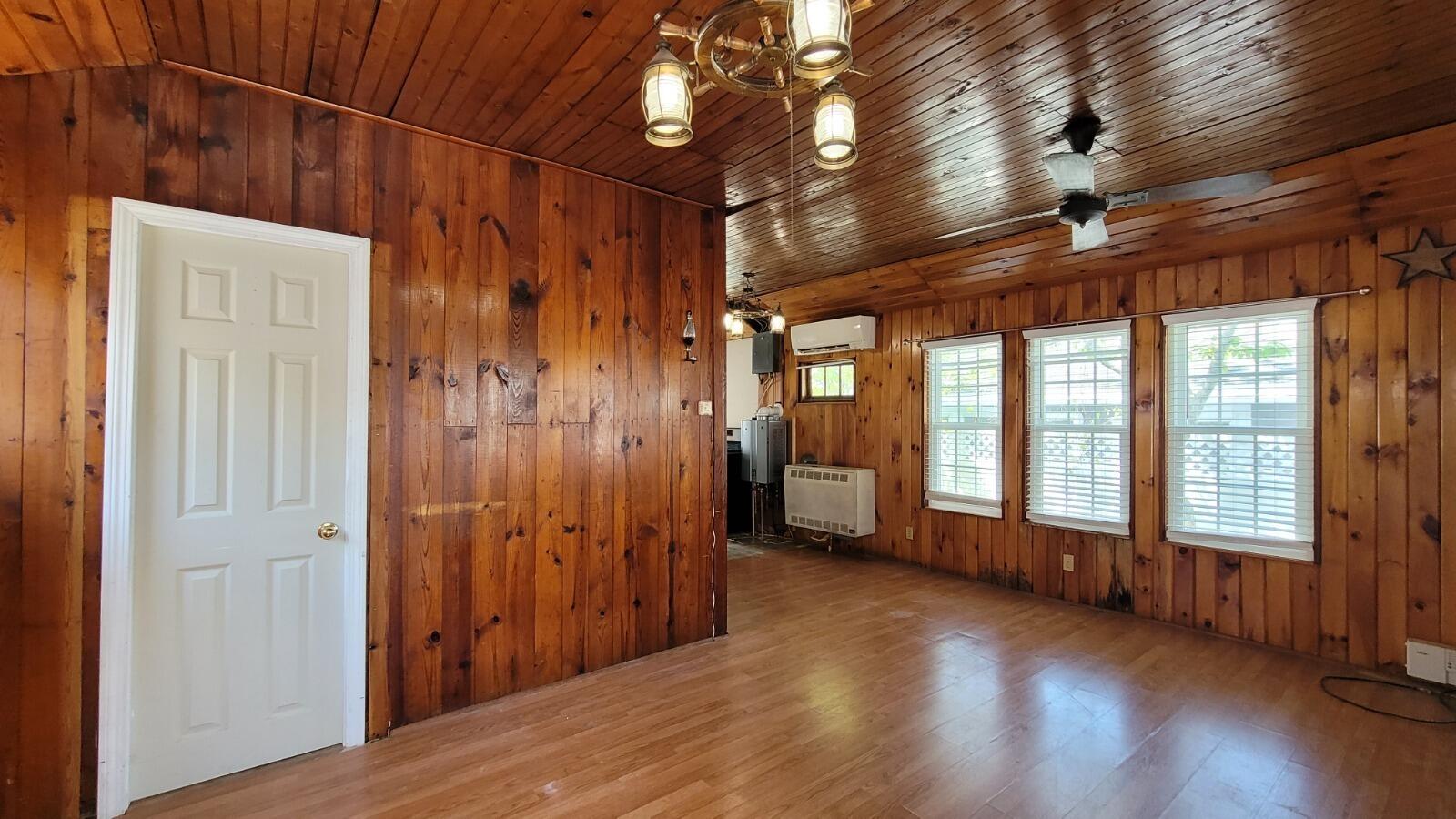 5 Dale Avenue Onset, MA 02558 - Photo 13 of 18 Living