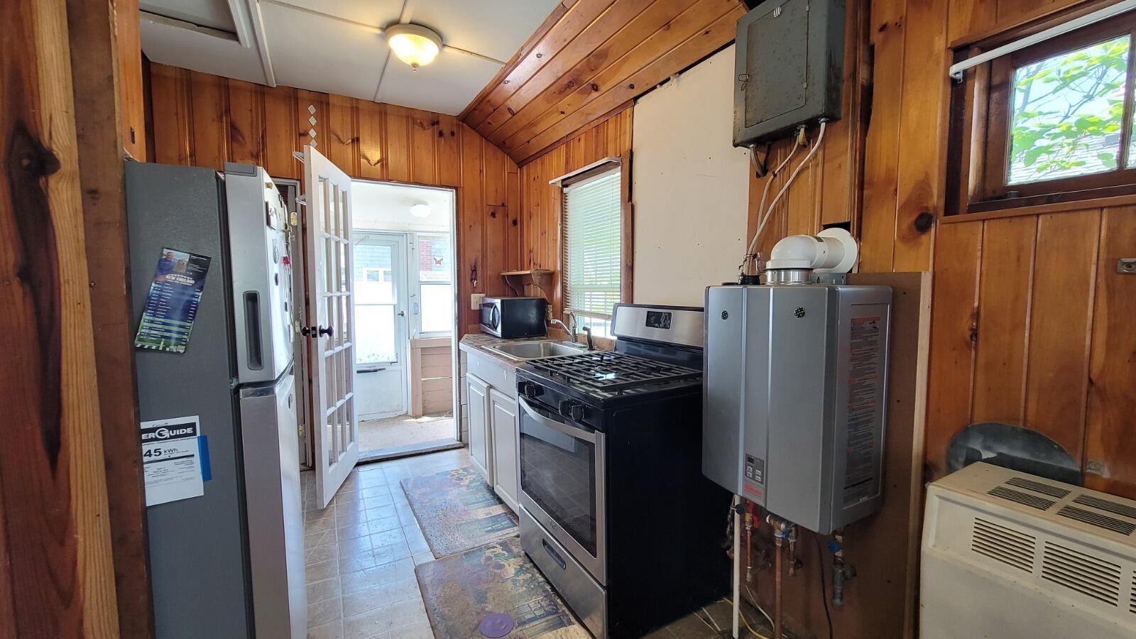 5 Dale Avenue Onset, MA 02558 - Photo 7 of 18 Kitchen