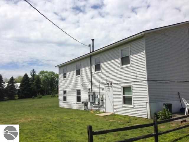 6281 Boone Road Traverse City, MI 49685 - Photo 20 of 31 1744787-19.JPG