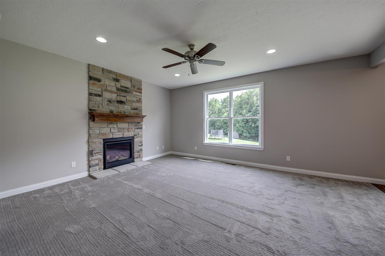 10268 Limerick Circle Covington, KY 41015 - Photo 2 of 30