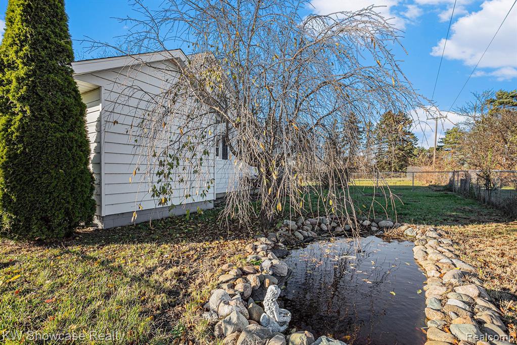 491 East Parish Road Kawkawlin, MI 48631 - Photo 25 of 32