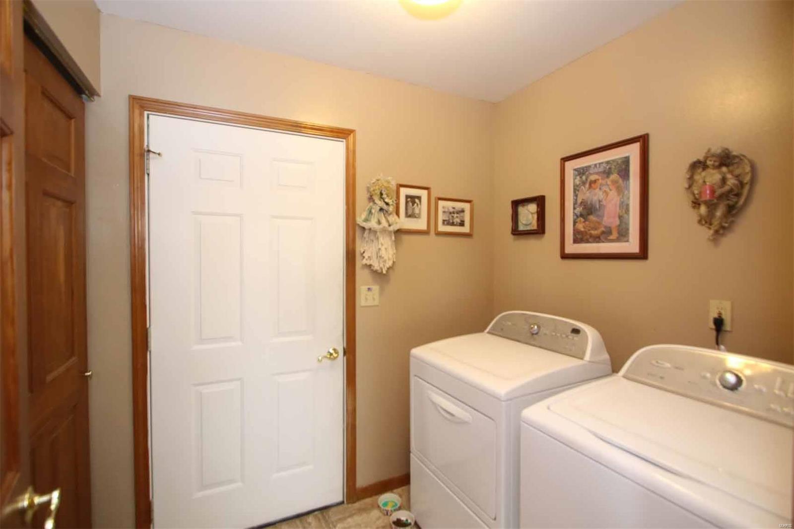 1310 Ridgefield Drive Godfrey, IL 62035 - Photo 14 of 20 Gallery Image 14
