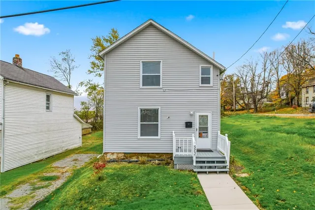 $1,100 | 523 Grant Street, Sharon, PA 16146