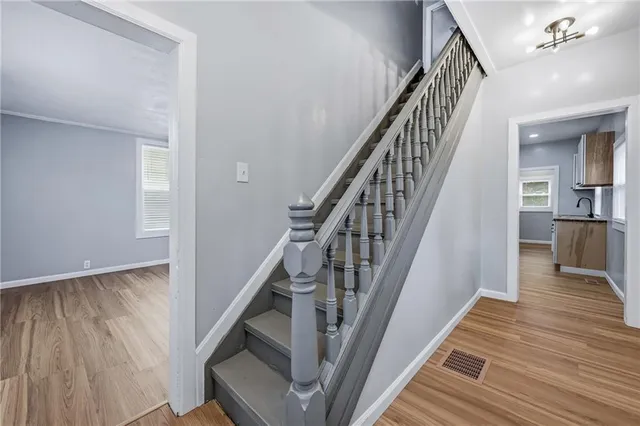 $1,100 | 523 Grant Street, Sharon, PA 16146