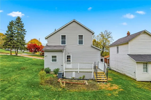 $1,100 | 523 Grant Street, Sharon, PA 16146