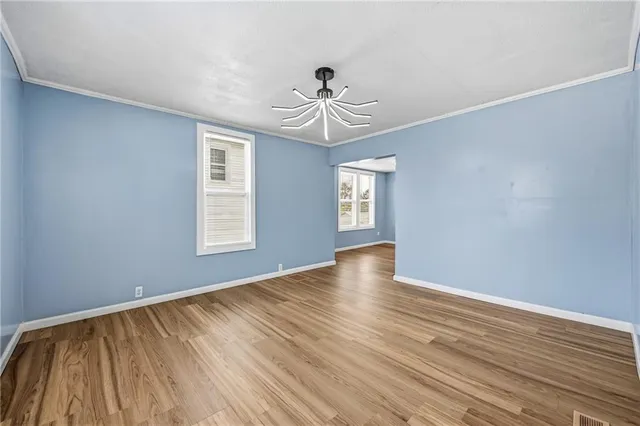 $1,100 | 523 Grant Street, Sharon, PA 16146