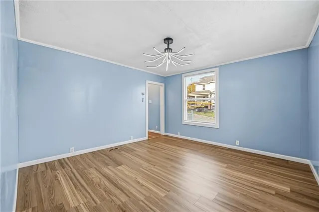 $1,100 | 523 Grant Street, Sharon, PA 16146