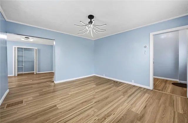 $1,100 | 523 Grant Street, Sharon, PA 16146