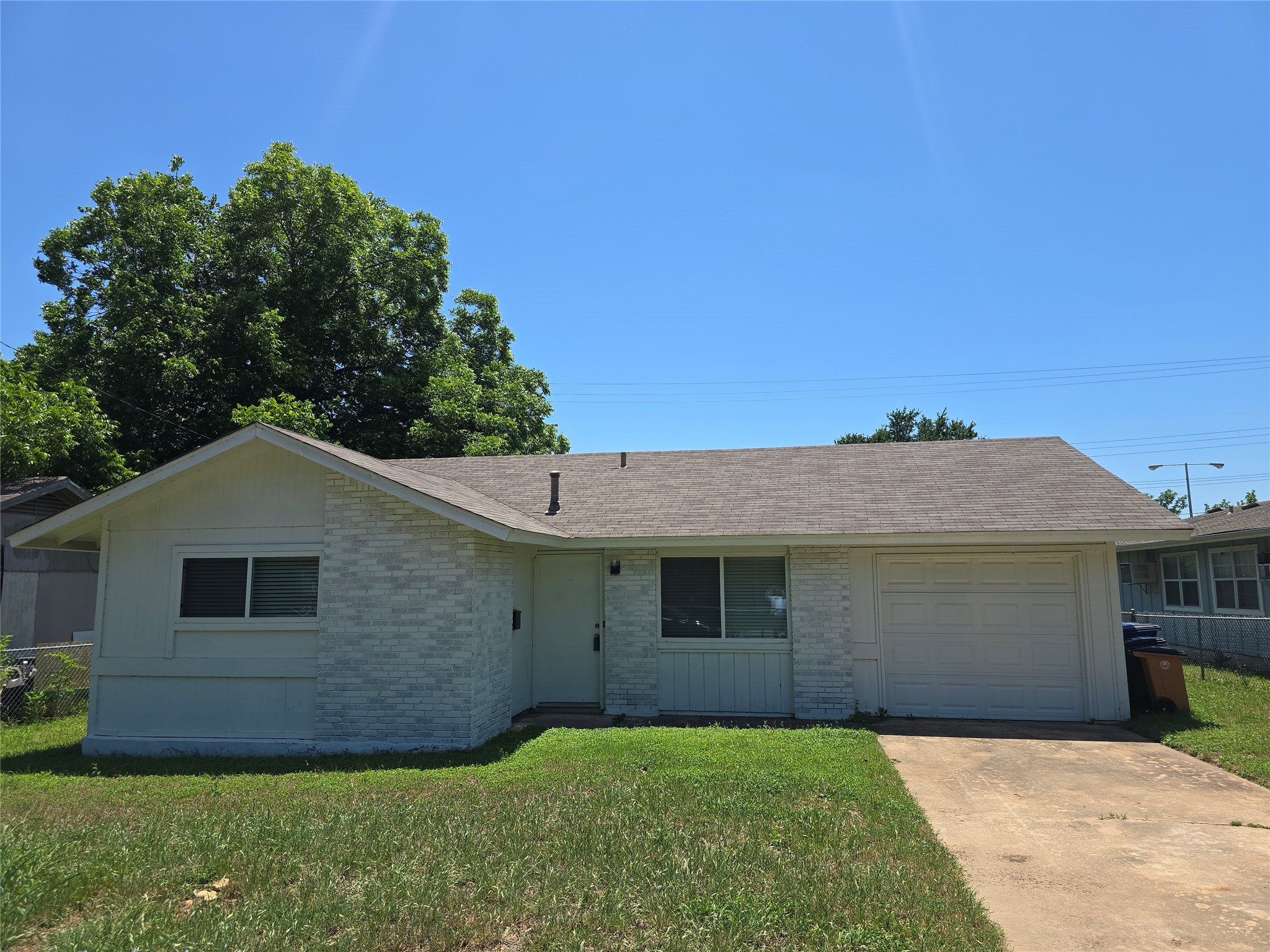 6103 Calmar Cove Austin, TX 78721 - Photo 2 of 20