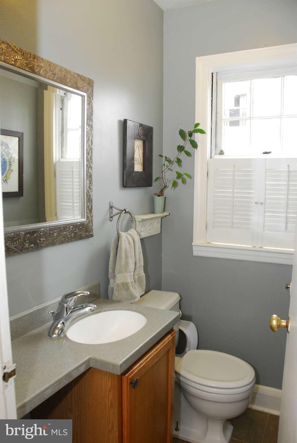5702 Ranny Road Baltimore, MD 21209 - Photo 21 of 28 Half Bath on Main Floor