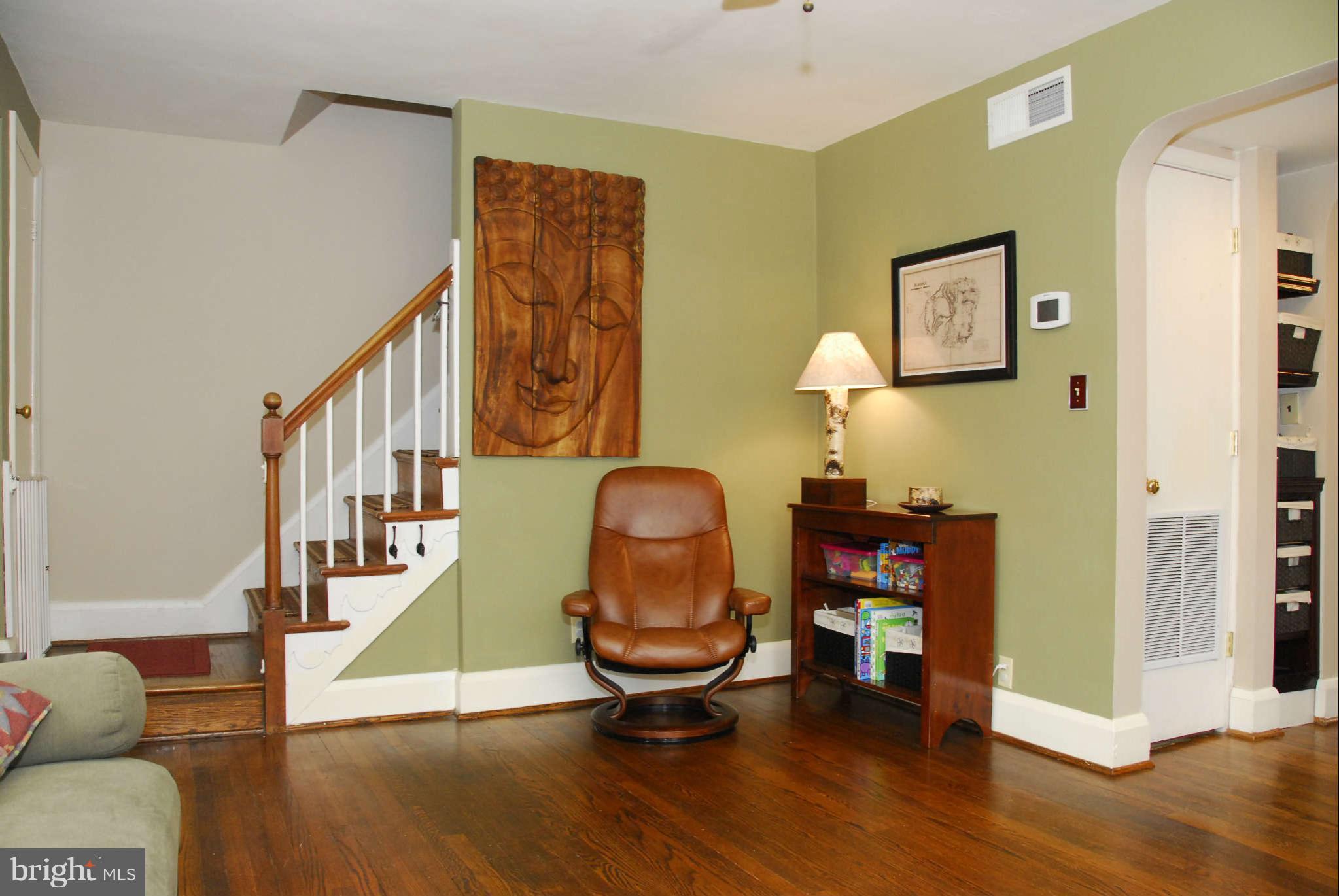 5702 Ranny Road Baltimore, MD 21209 - Photo 5 of 28 Living Room with stairs to Upper Level