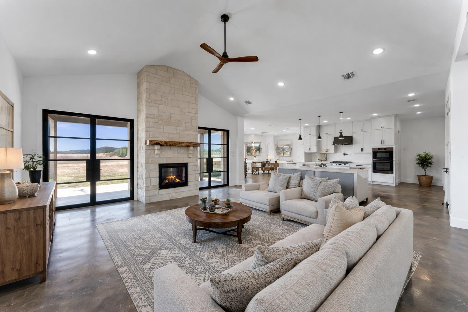 138 Cloudwood Ranch Road Briggs, TX 78608 - Photo 4 of 35 Image has been virtually staged. Items shown are digital enhancements.