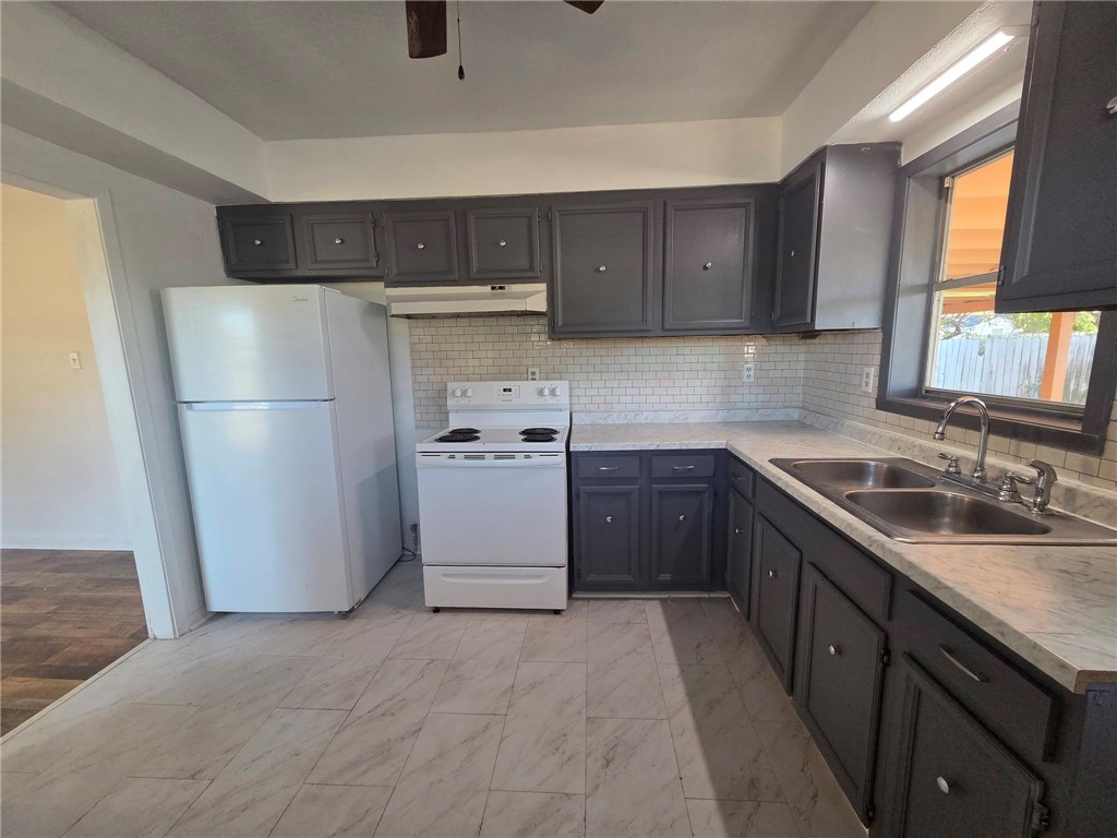 709 East Caesar Avenue Kingsville, TX 78363 - Photo 8 of 15