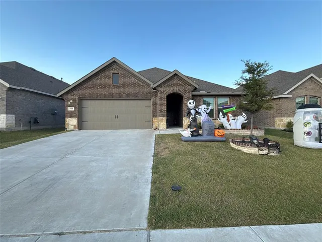 $2,400 | 728 Shirley Crossing, Fate, TX 75087