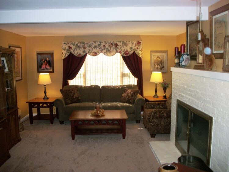 938 North Hillcrest Road Vincennes, IN 47591 - Photo 4 of 12 Gallery Image 4