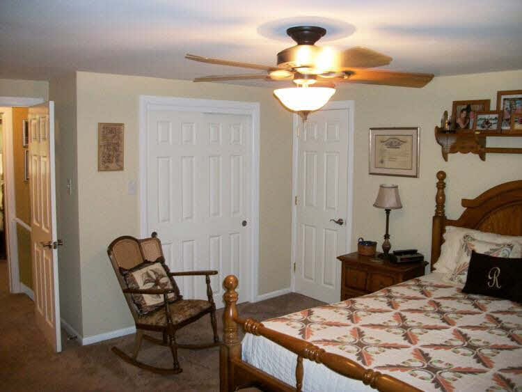 938 North Hillcrest Road Vincennes, IN 47591 - Photo 7 of 12 Gallery Image 7