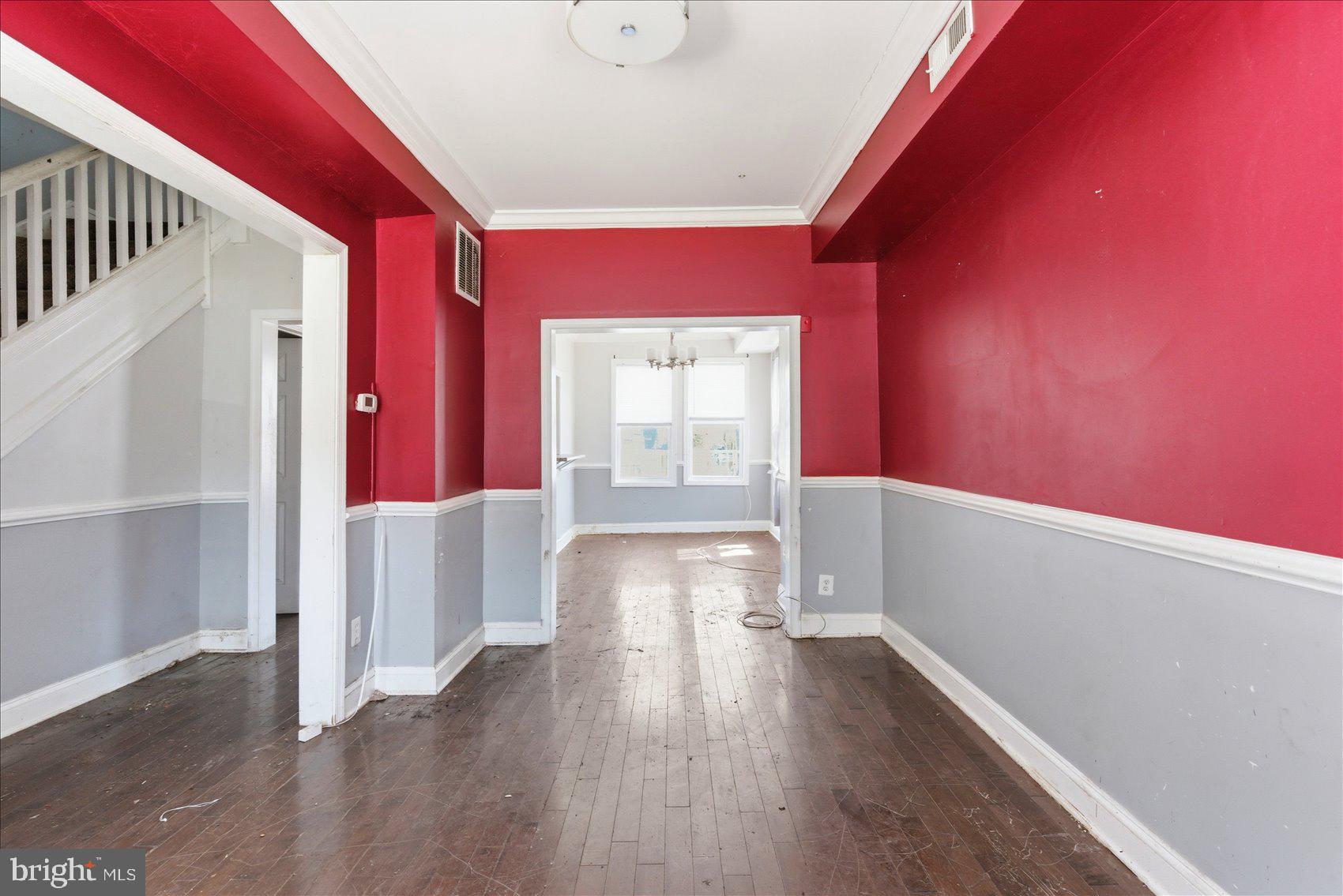 209 South Tremont Road Baltimore, MD 21229 - Photo 5 of 34